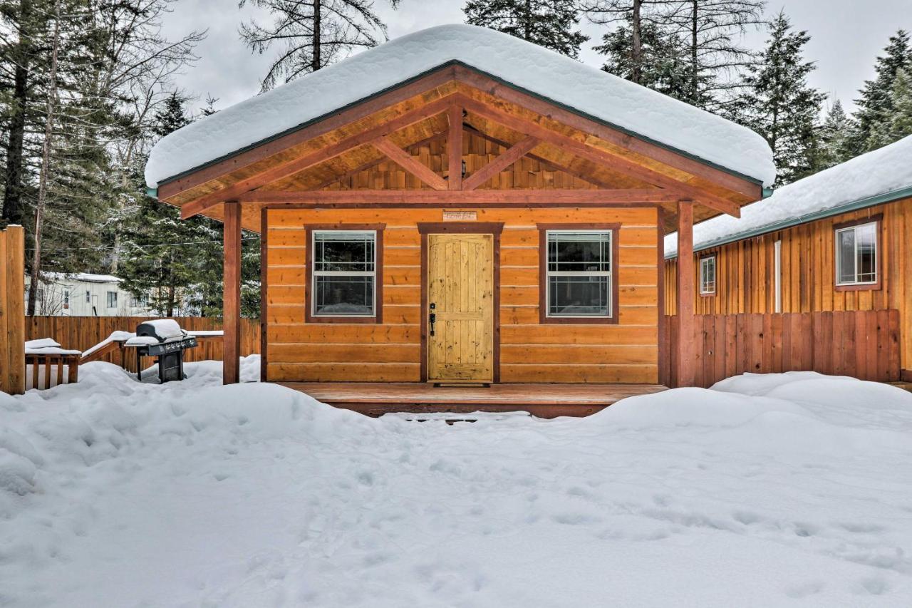 Hungry Horse Cabin Deck, Fire Pit, Near Glacier! Bagian luar foto